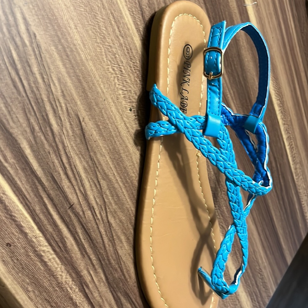 Sky blue thong sandals - Picture 5 of 11